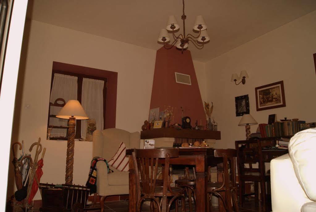 Casa Rural El Linaje De Los Cinco Sombreros Гальегос-де-Сан-Висенте Экстерьер фото